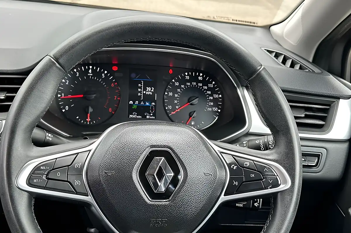 Used 2021 Renault Captur Iconic Oyster Grey/ Diamond Black - Interior and Exterior details 10