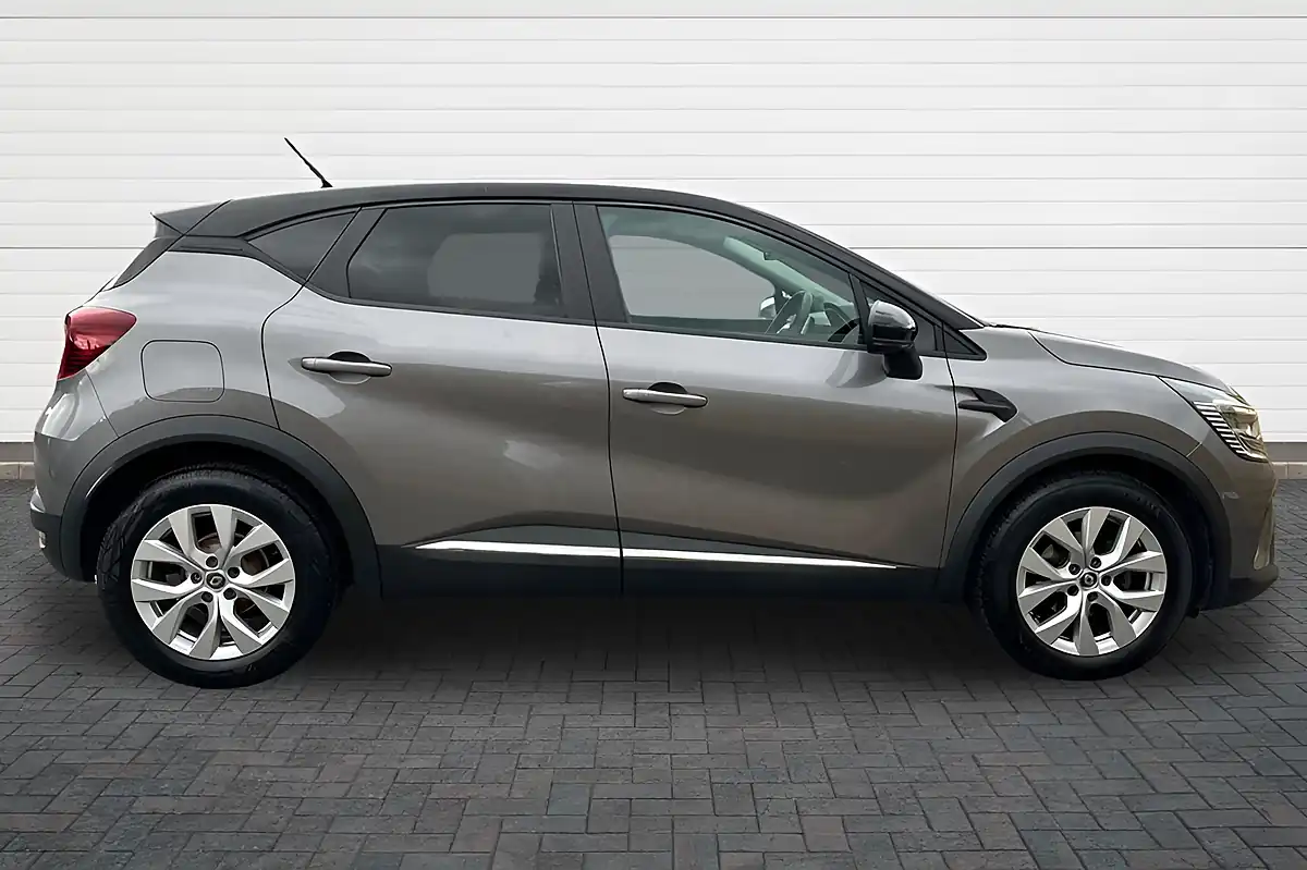 Used 2021 Renault Captur Iconic Oyster Grey/ Diamond Black - Interior and Exterior details 2