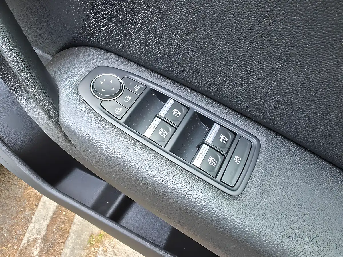 Used 2021 Renault Captur S Edition White - Interior and Exterior details 12