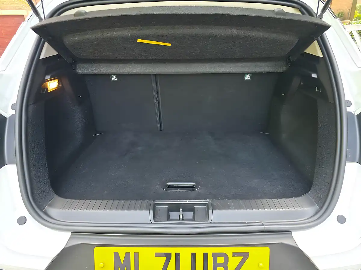 Used 2021 Renault Captur S Edition White - Interior and Exterior details 6