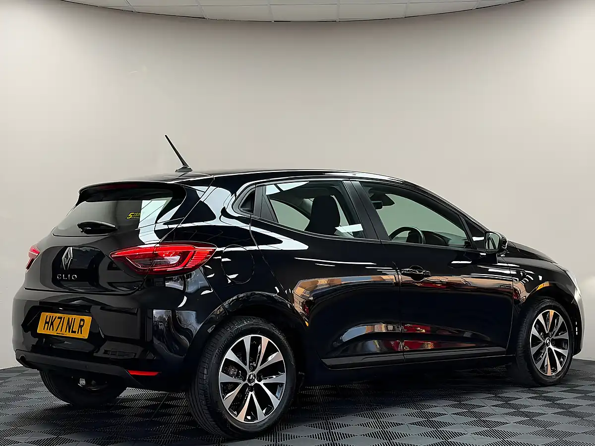 Used 2021 Renault Clio Iconic Black - Interior and Exterior details 4