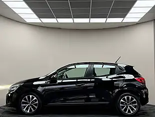 Used 2021 Renault Clio Iconic Black - Interior and Exterior details 7
