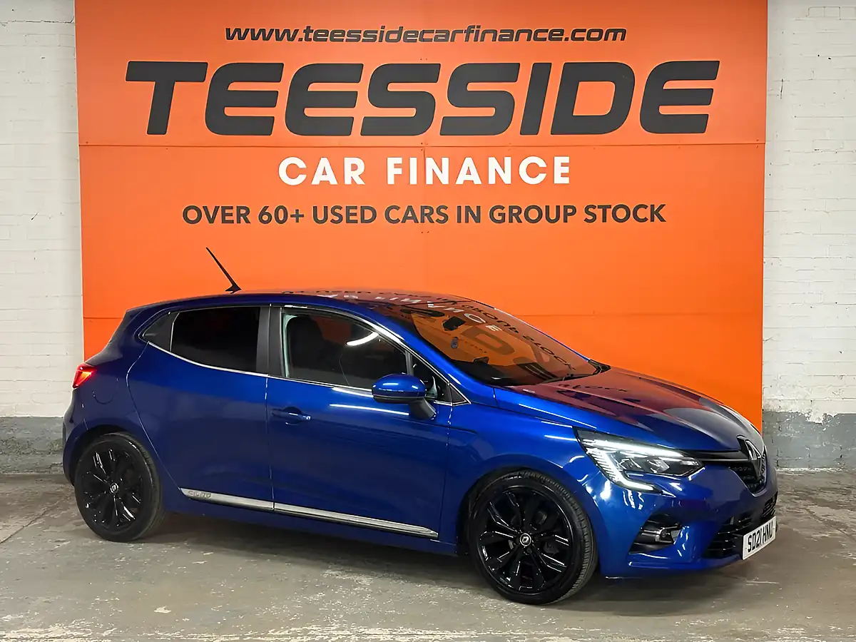 Used 2021 Renault Clio S Edition Blue - Front View