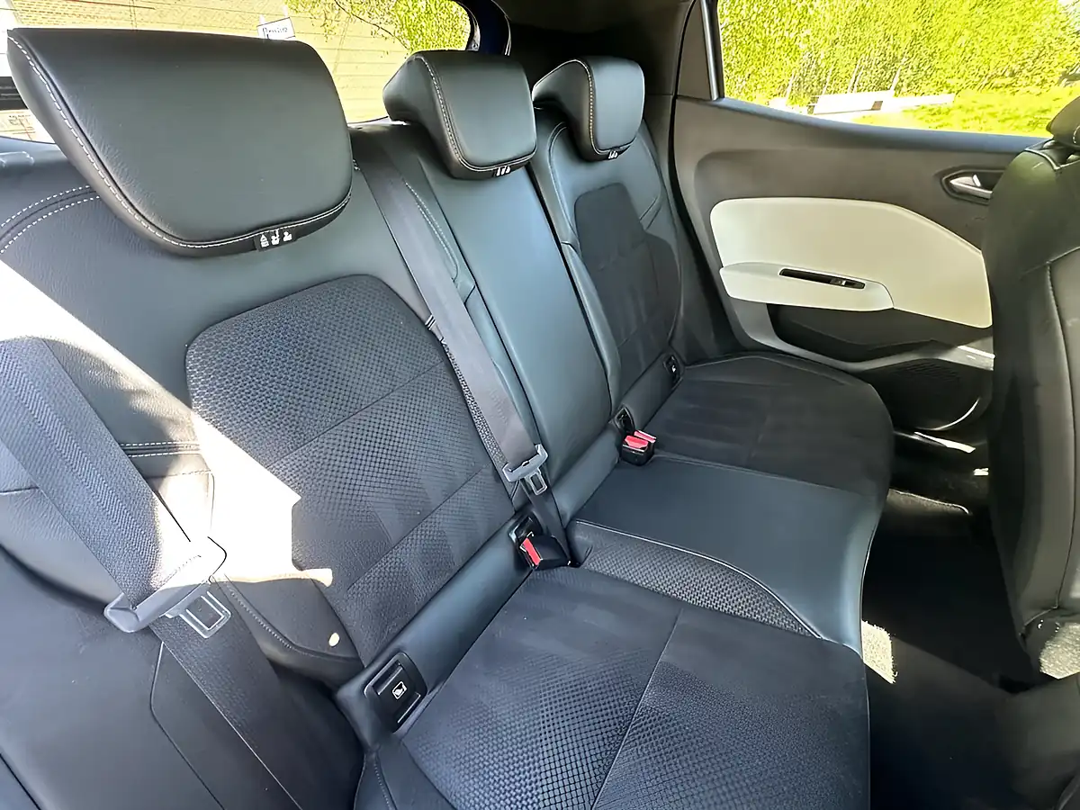 Used 2021 Renault Clio S Edition Blue - Interior and Exterior details 19