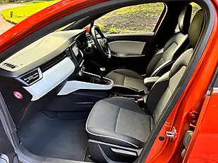 Used 2021 Renault Clio S Edition Orange - Interior and Exterior details 15