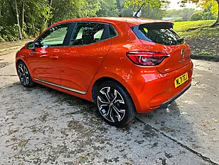 Used 2021 Renault Clio S Edition Orange - Interior and Exterior details 8