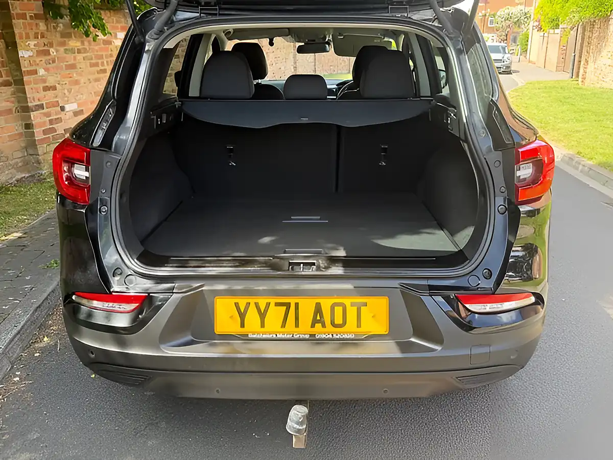 Used 2021 Renault Kadjar Iconic Black - Interior and Exterior details 17
