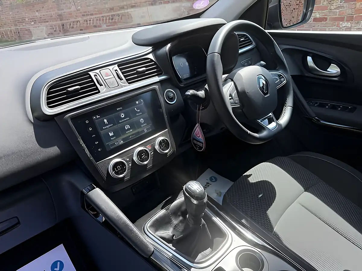 Used 2021 Renault Kadjar Iconic Black - Interior and Exterior details 9