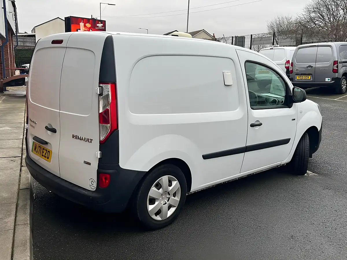 Used 2021 Renault Kangoo Business White - Interior and Exterior details 5
