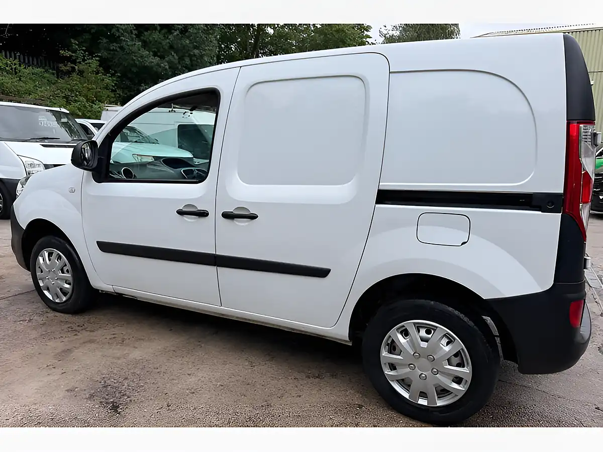 Used 2021 Renault Kangoo Business White - Interior and Exterior details 11