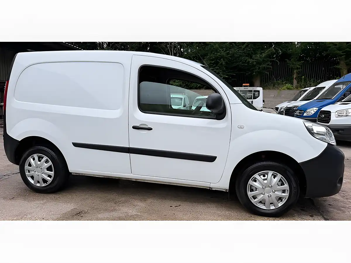 Used 2021 Renault Kangoo Business White - Interior and Exterior details 5