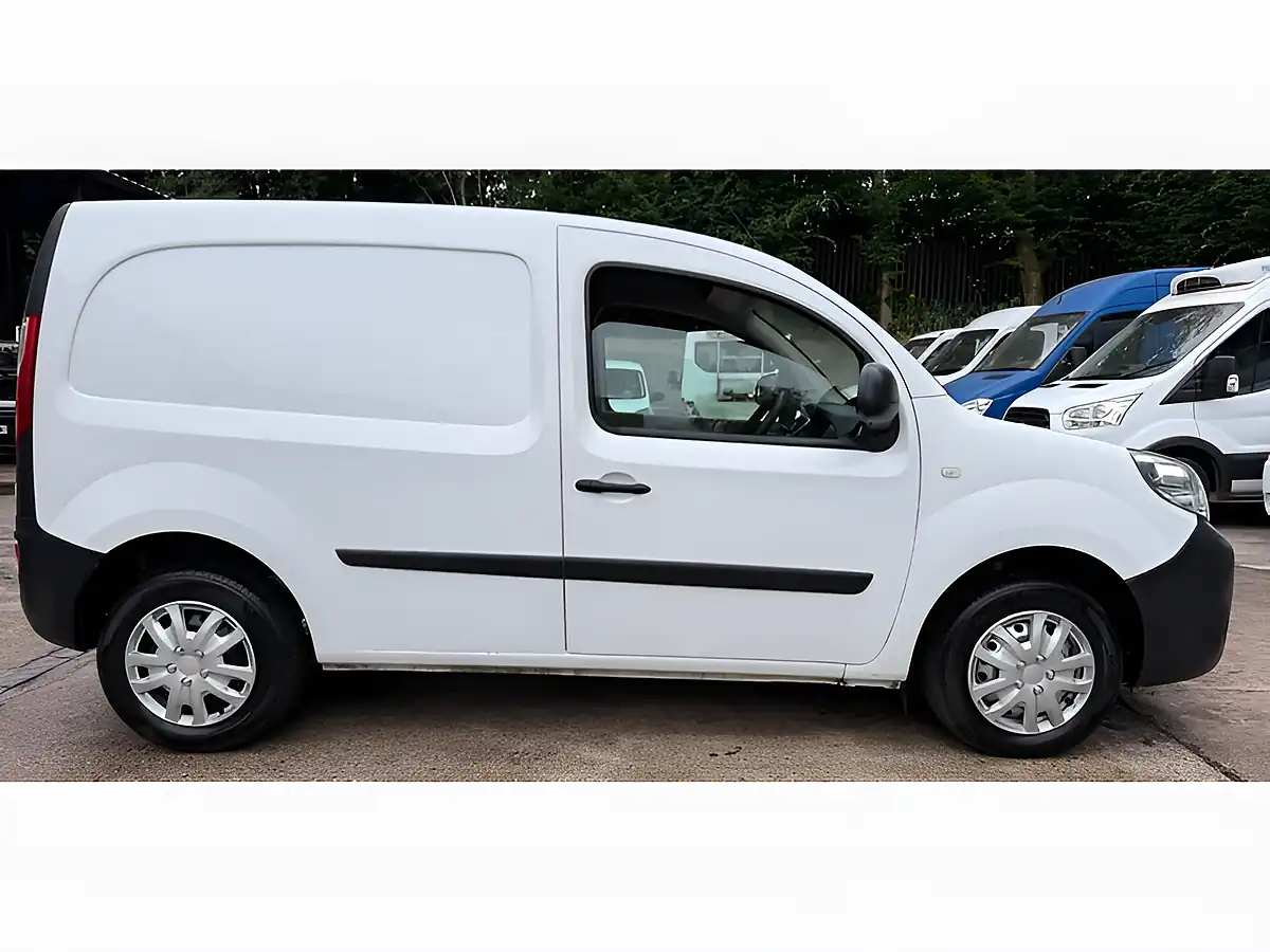 Used 2021 Renault Kangoo Business White - Interior and Exterior details 6