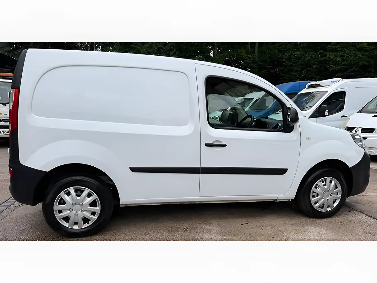 Used 2021 Renault Kangoo Business White - Interior and Exterior details 7