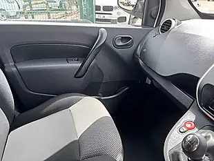 Used 2021 Renault Kangoo Business+ White - Interior and Exterior details 10