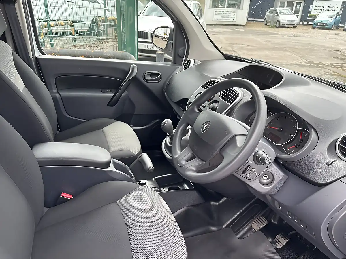 Used 2021 Renault Kangoo Business+ White - Interior and Exterior details 11