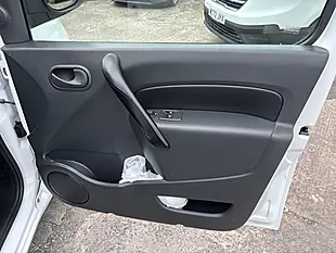 Used 2021 Renault Kangoo Business+ White - Interior and Exterior details 12