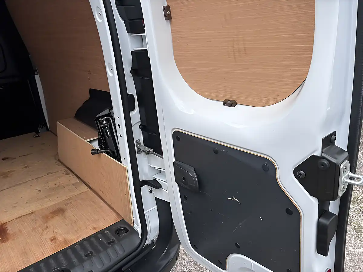 Used 2021 Renault Kangoo Business+ White - Interior and Exterior details 14