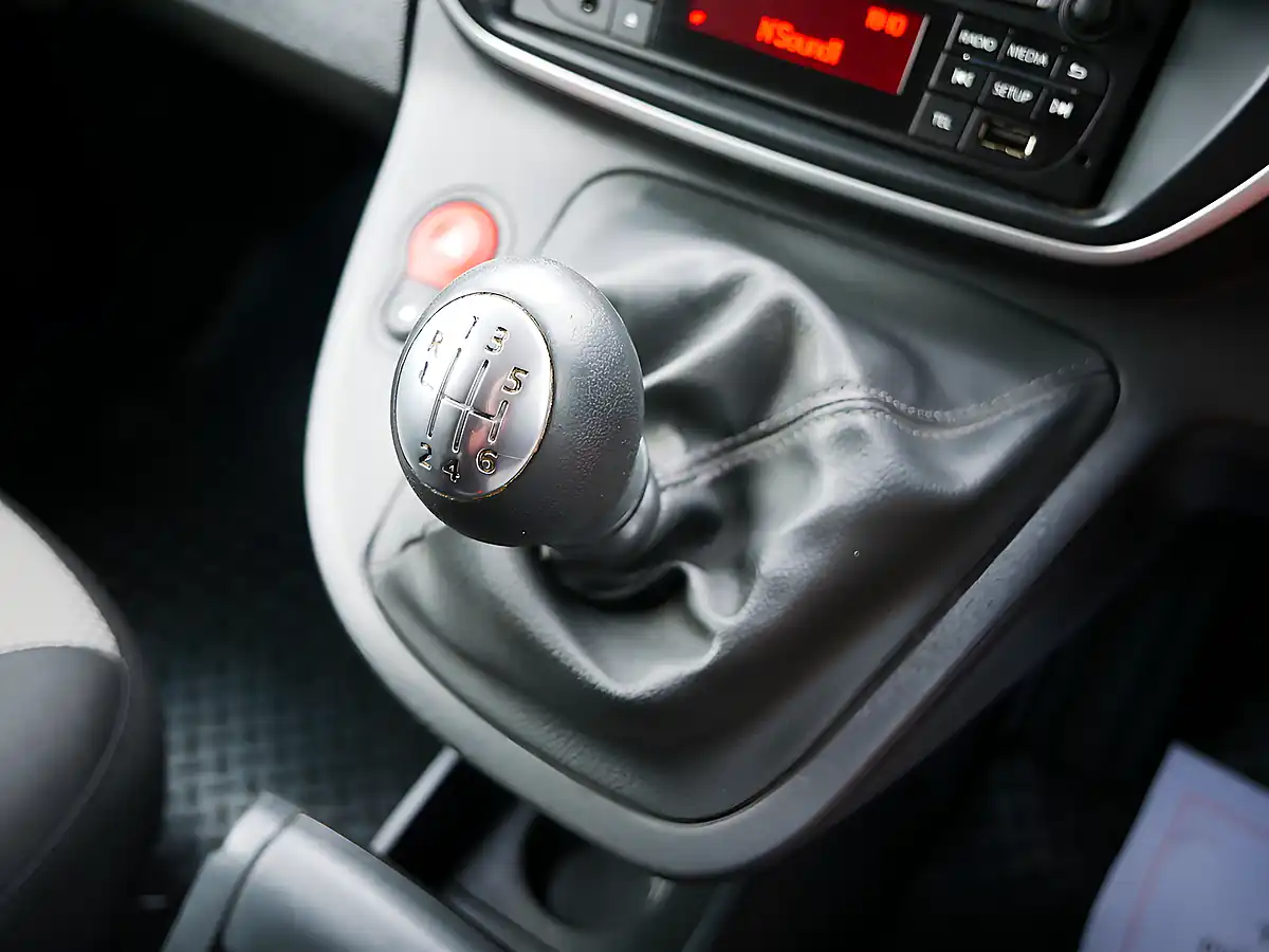 Used 2021 Renault Kangoo ML19 Business Mineral White - Interior and Exterior details 18