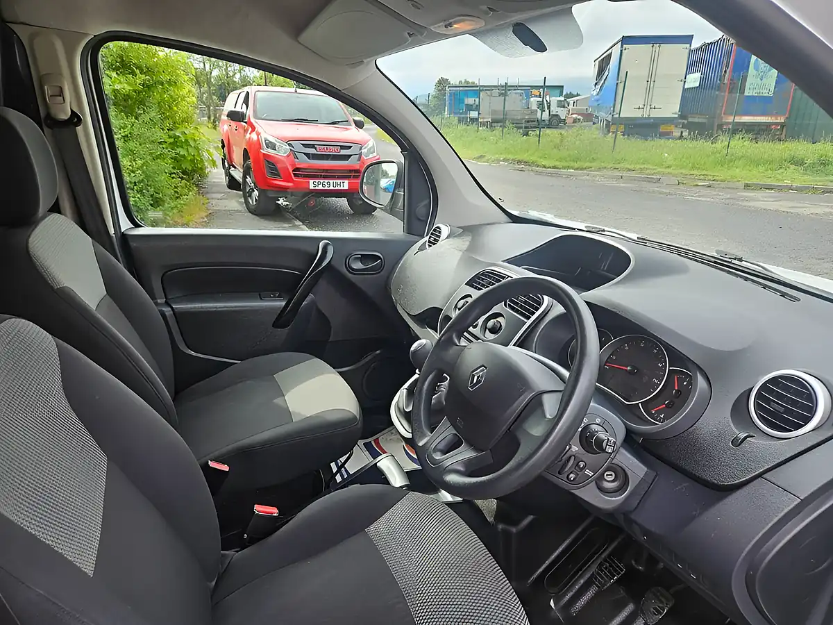 Used 2021 Renault Kangoo ML19 Business White - Interior and Exterior details 12