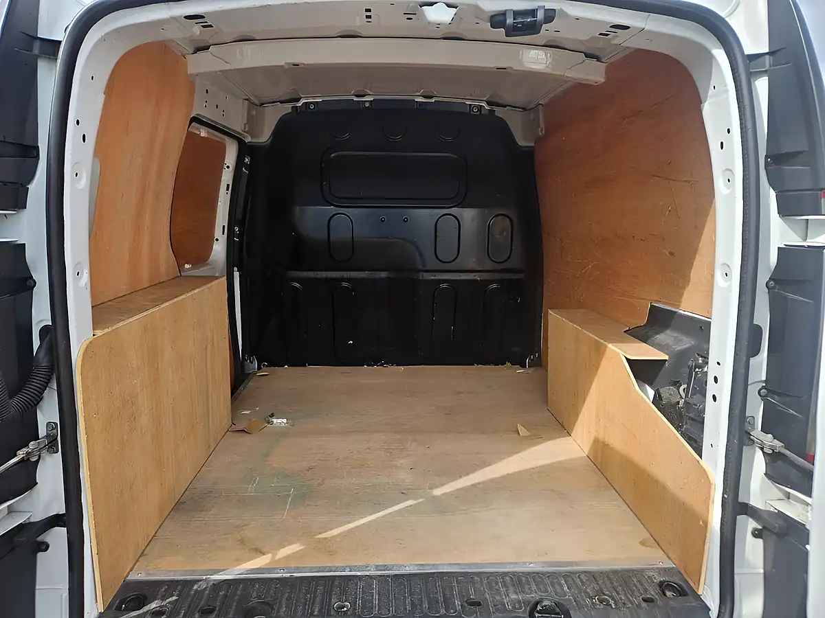 Used 2021 Renault Kangoo ML19 Business White - Interior and Exterior details 9