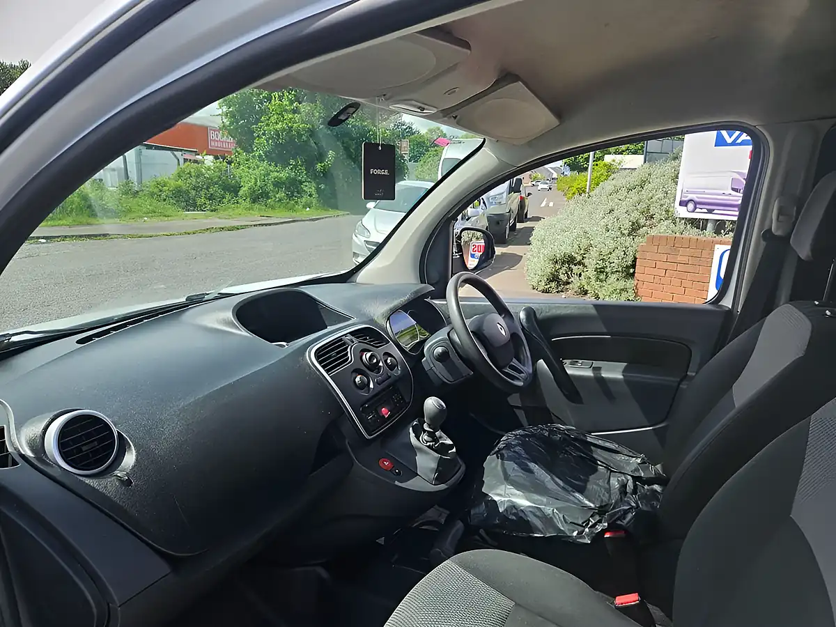 Used 2021 Renault Kangoo ML19 Business White - Interior and Exterior details 12