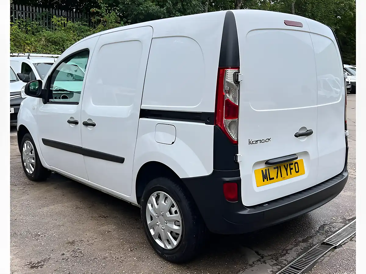 Used 2021 Renault Kangoo ML19 Business White - Interior and Exterior details 11