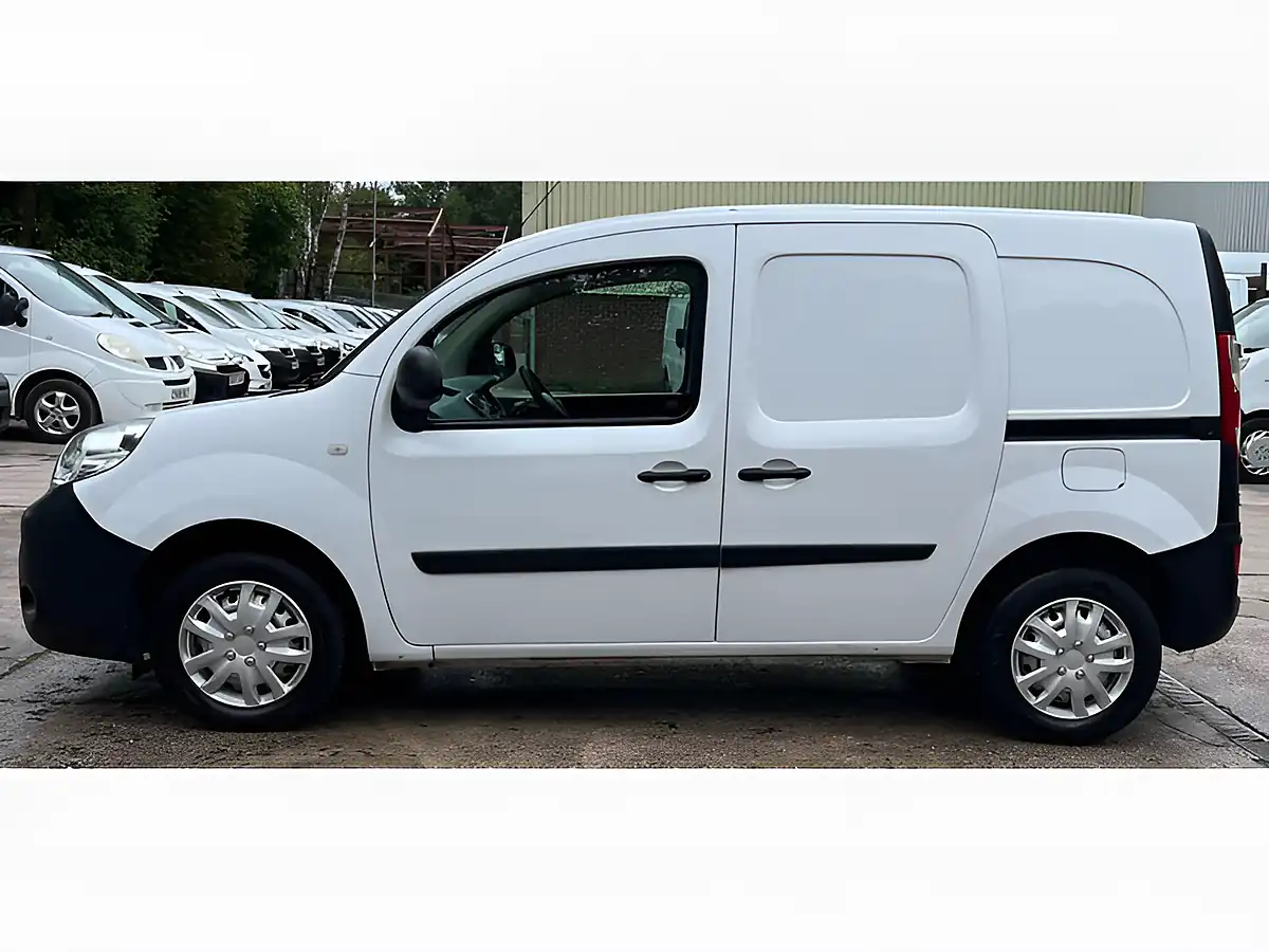 Used 2021 Renault Kangoo ML19 Business White - Interior and Exterior details 12