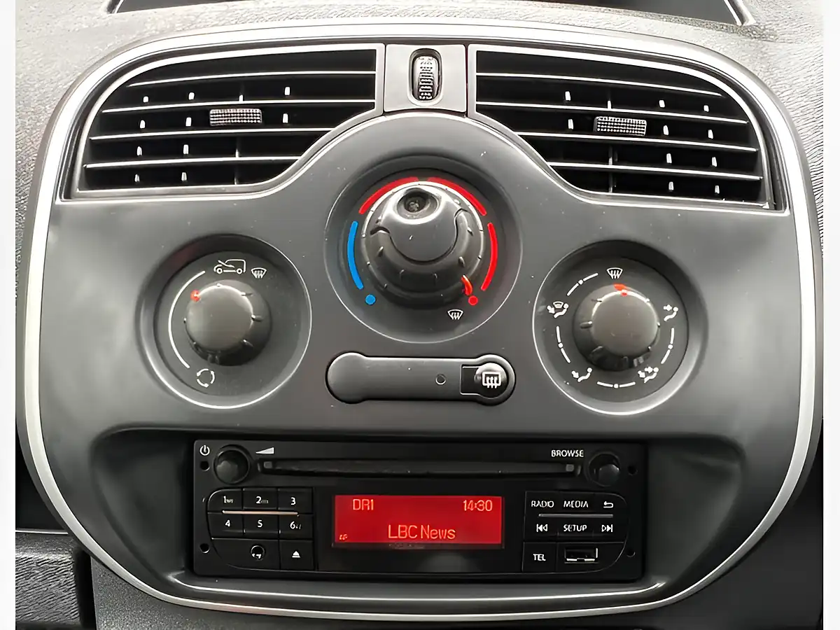Used 2021 Renault Kangoo ML19 Business White - Interior and Exterior details 17