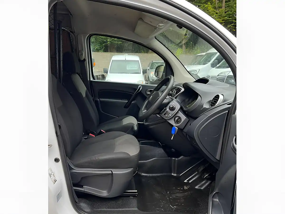 Used 2021 Renault Kangoo ML19 Business White - Interior and Exterior details 15
