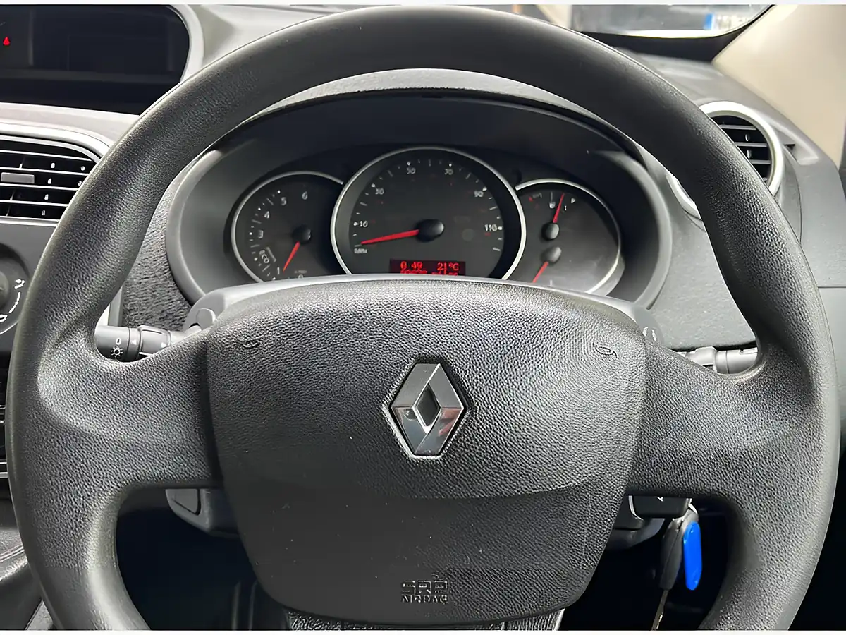 Used 2021 Renault Kangoo ML19 Business White - Interior and Exterior details 16
