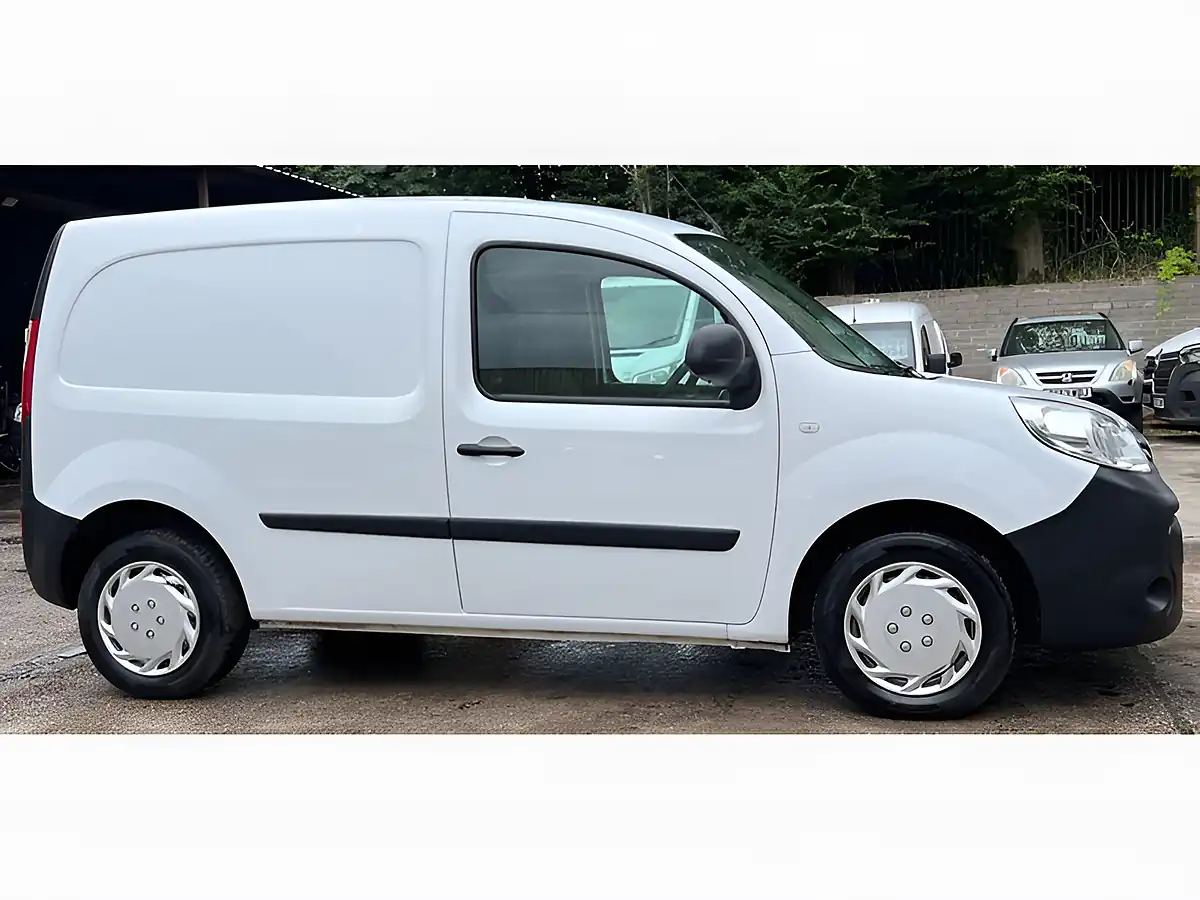 Used 2021 Renault Kangoo ML19 Business White - Interior and Exterior details 6