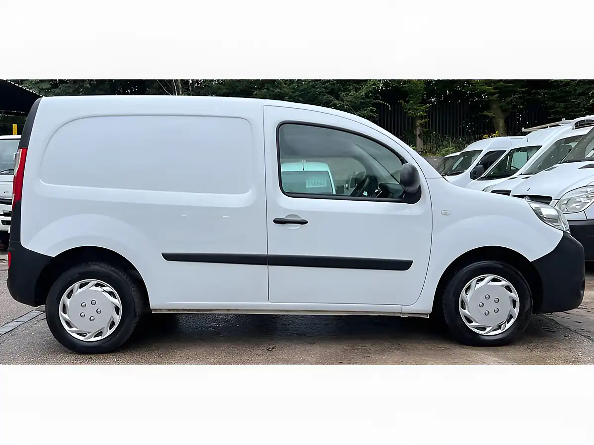 Used 2021 Renault Kangoo ML19 Business White - Interior and Exterior details 7