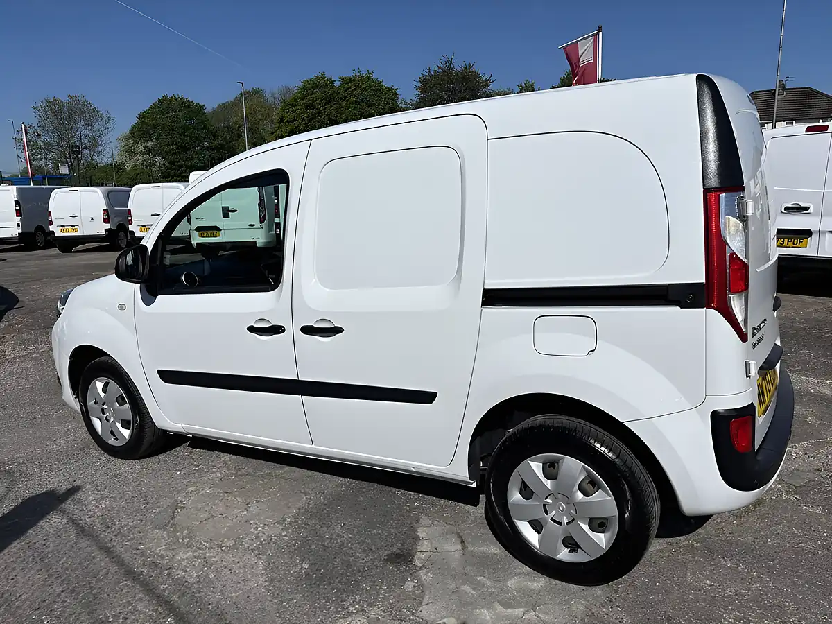 Used 2021 Renault Kangoo ML19 Business+ White - Interior and Exterior details 7
