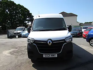 Used 2021 Renault Master 35 Business FWD Mwb Medium Roof White - Interior and Exterior details 2