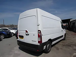 Used 2021 Renault Master 35 Business FWD Mwb Medium Roof White - Interior and Exterior details 7