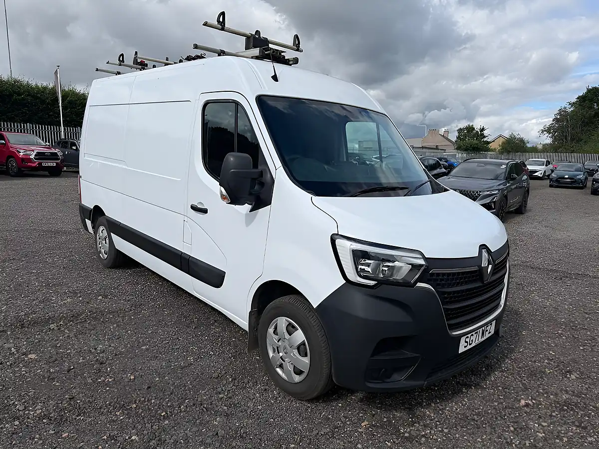 Used 2021 Renault Master 35 Business Panel Van White - Front View