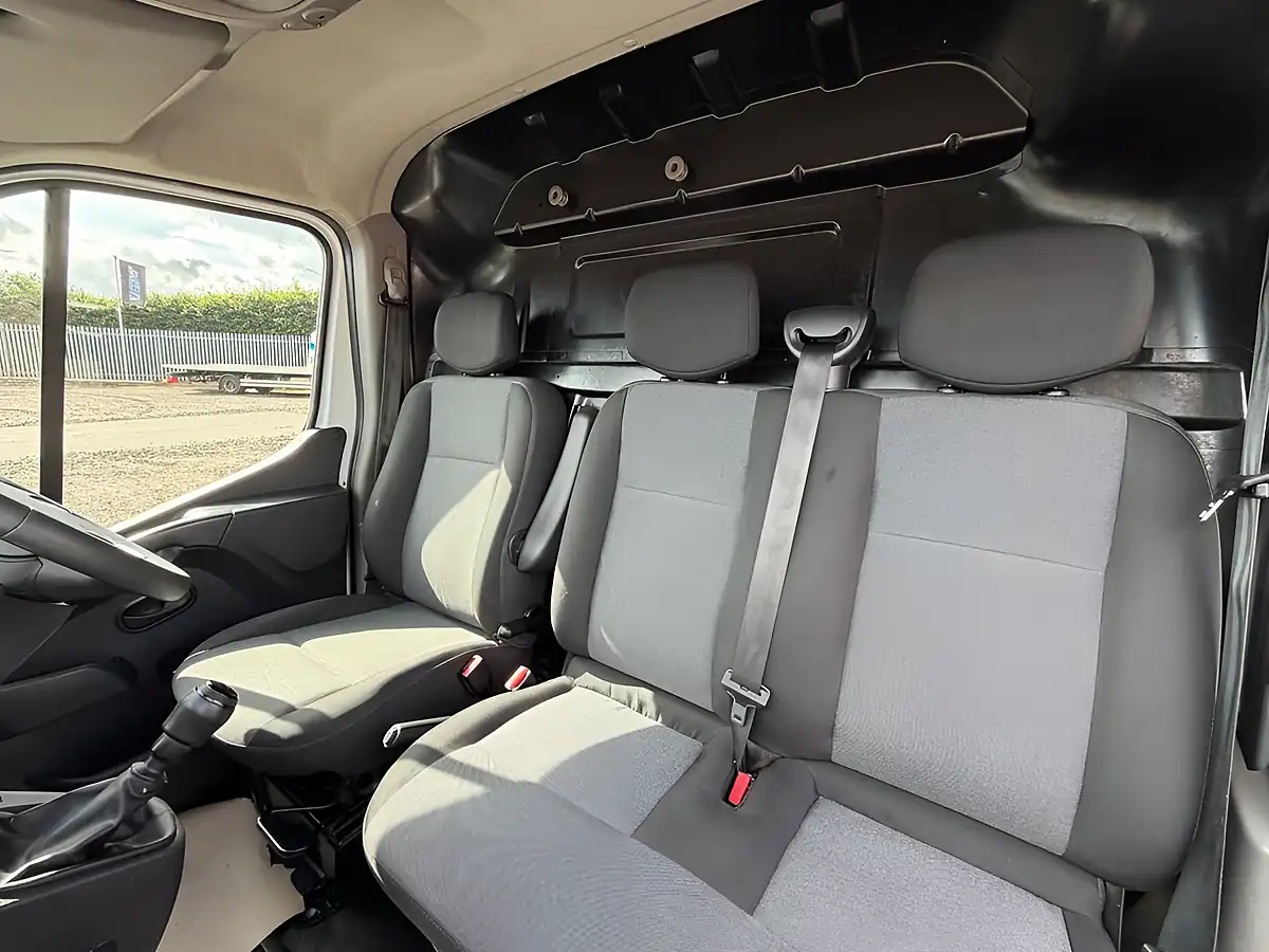 Used 2021 Renault Master 35 Business Panel Van White - Interior and Exterior details 11