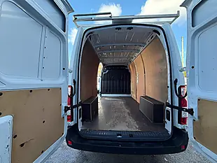 Used 2021 Renault Master 35 Business White - Interior and Exterior details 19
