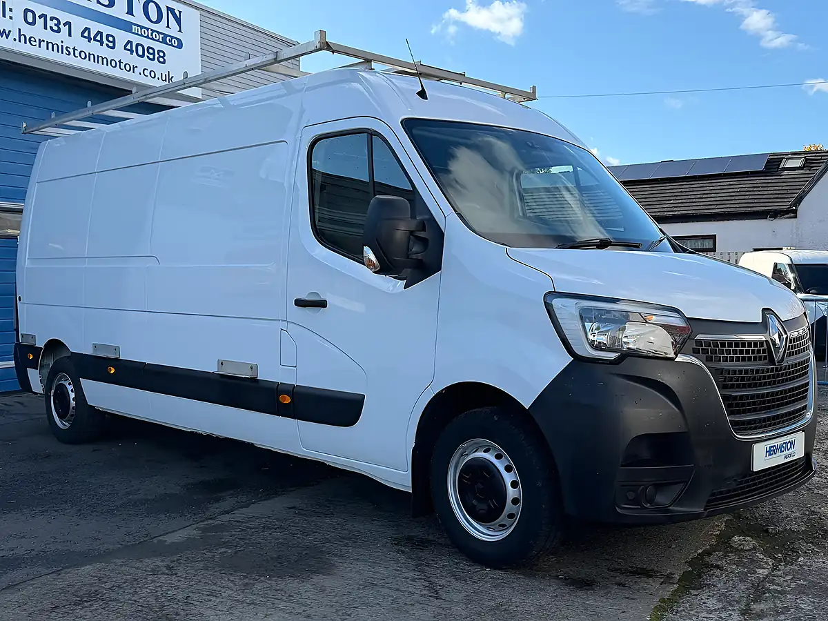 Used 2021 Renault Master 35 Business White - Interior and Exterior details 3