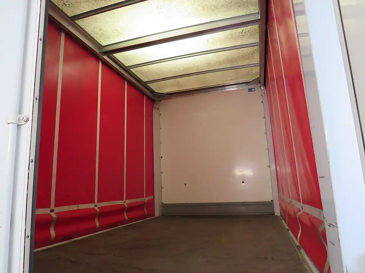 Used 2021 Renault Master 35 Luton Curtainsider White - Interior and Exterior details 7