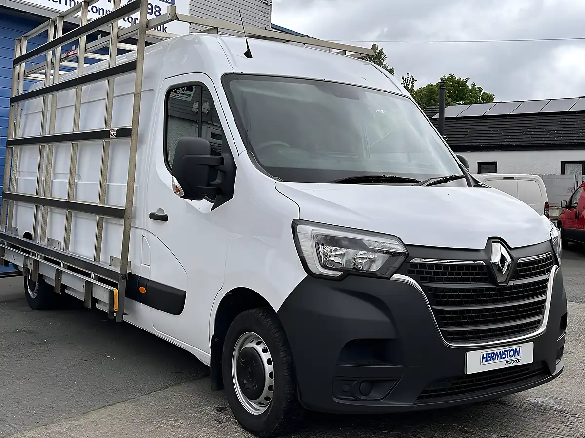 Used 2021 Renault Master Business Mineral White - Interior and Exterior details 2