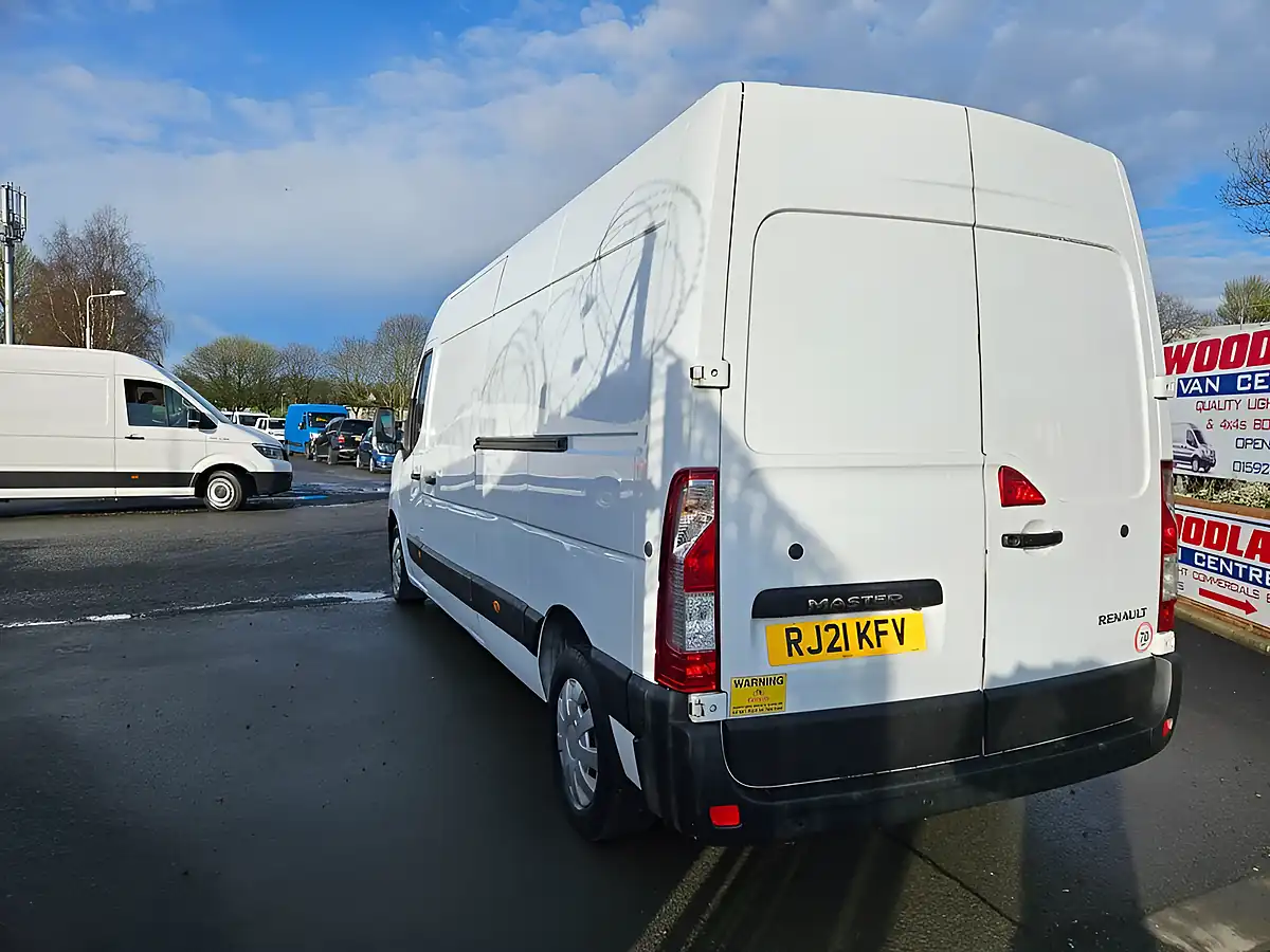 Used 2021 Renault Master Business Mineral White - Interior and Exterior details 6