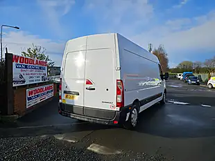 Used 2021 Renault Master Business Mineral White - Interior and Exterior details 8