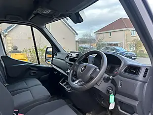 Used 2021 Renault Master Business+ White - Interior and Exterior details 5