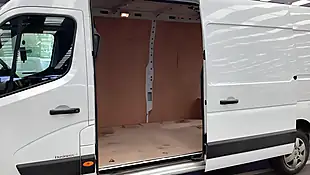 Used 2021 Renault Master Business+ White - Interior and Exterior details 8