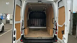 Used 2021 Renault Master Business White - Interior and Exterior details 10