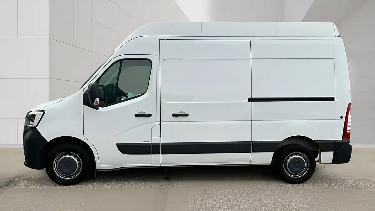 Used 2021 Renault Master Business White - Interior and Exterior details 8