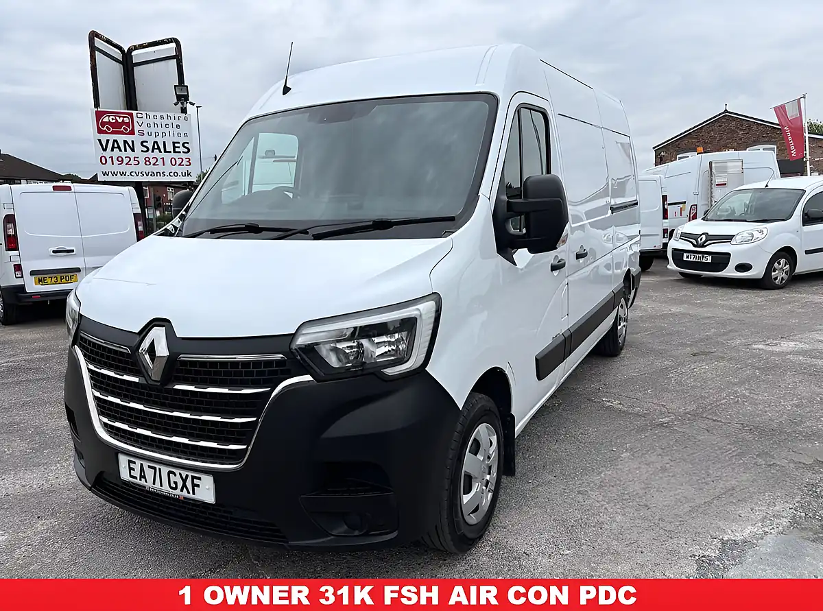 Used 2021 Renault Master Business+ White - Front View