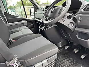 Used 2021 Renault Master Business+ White - Interior and Exterior details 11
