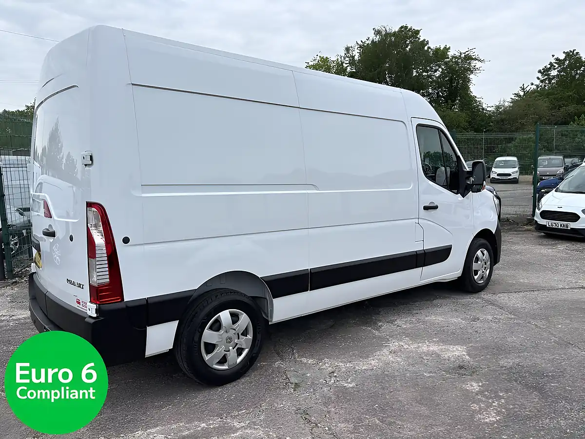 Used 2021 Renault Master Business+ White - Interior and Exterior details 4